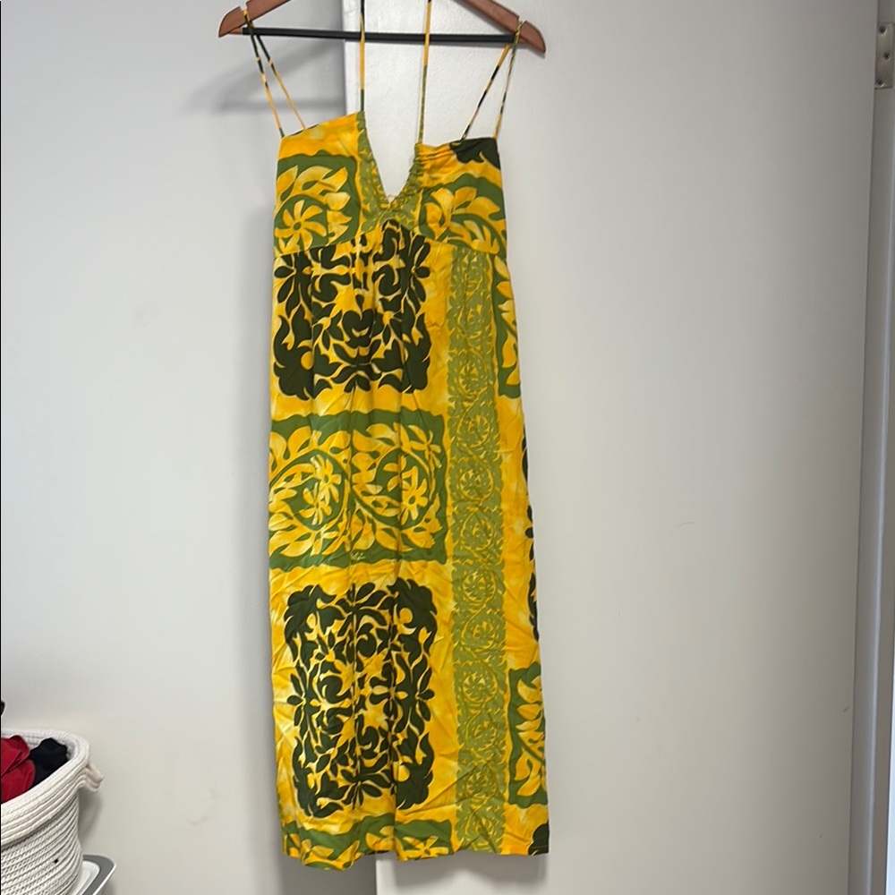 Manuhealii Dress